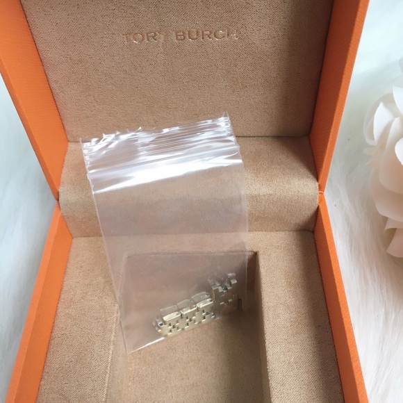 Tory Burch “Reva” watch (includes links and box) - Picture 4 of 5